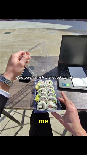 Working from home from monument circle #workfromanywhere #9to5 #corporatelife #remotework #desksetup