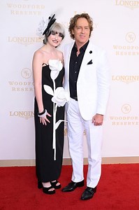 Anna Nicole Smith’s lookalike daughter turns heads in dramatic new look at Kentucky Derby as stars take over