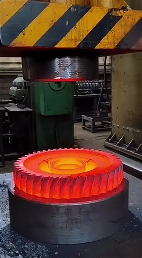 When Red-Hot Steel Loses the Fight to Pure Pressure 🔥 ##forge #reels #foryouシ #asmrsounds #slowmotion