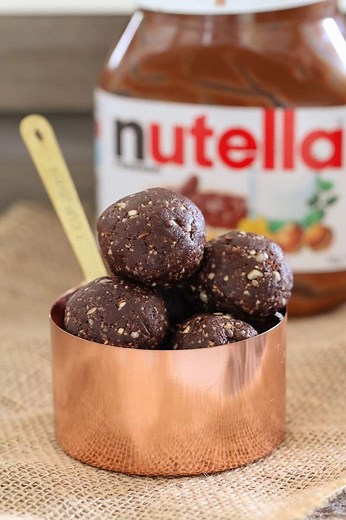Healthy 'Nutella' Protein Balls