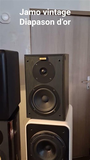 😃 😃 😃 Enceintes hifi Jamo vintage Diapason d’or. Sur Arylic A50+ et subwoofer sans fil.