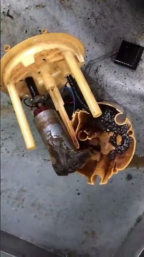 Problème de démarrage pompe de gavage, un test électrique à l’aide de multimètre, nettoyage, remplac
