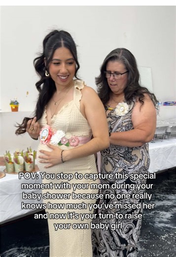 Time stood still for this very special moment with my mama 💖💞 #momsoftiktok #motherdaughter #iloveyoumom #pregnant #babyshower