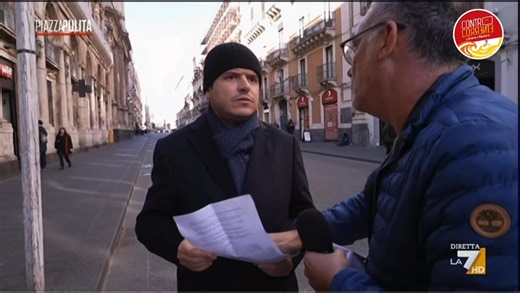 MASSIMA DIFFUSIONE IERI SERA SU LA7 LA VICENDA SURREALE DELL’EMENDAMENTO FAKE Amici ecco la puntata di ieri che lascia un grande amaro in bocca. Questo governo pur comprare il Mio silenzio mi ha dato 1 milione di euro per una cosa che non esiste, non leggendo di fatto l’emendamento. Una verità amara che dovrebbe portare alle dimissioni dell’assessore Dagnino. Ci odieranno ancora di più e faranno di tutto per silenziarci, stiamo dimostrando che il re è nudo smascherando un sistema allucinante. C’