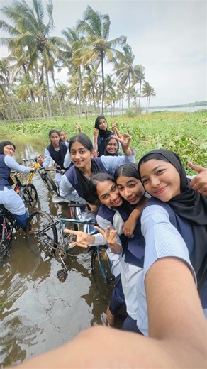 us on Instagram: "A random friday😂 . . . . . . . . . . . . . . . . . . #funnyreelsvideo #freindshipgoals❤️ #fypppppppppppppppppppppppppppppppppppppppppppppppppppppppppppppppppppppp #explore #trendreels"