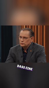 Das Video beleuchtet die katastrophalen Auswirkungen eines Atomkriegs und die strategische Rolle von Atomwaffen. Es wird auf die aktuelle Relevanz im Kontext des Ukrainekriegs und die Existenz von Atommächten eingegangen. #Atomkrieg #Ukrainekrieg #Atomwaffen #Strategie #Sicherheitspolitik | Verstehenvertiefenverwandeln