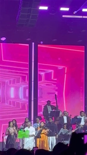 singer Priyanka Nk #thenisaithendraldeva #livemusic #priyankank #megamkarukuthu #deva #sharjah