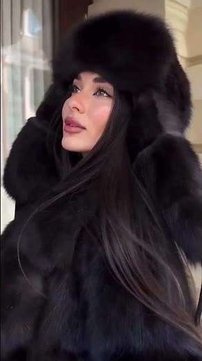 CAN’T STOP WEARING SABLE FUR COATS WITH FUR HATS