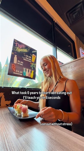 What I do 👇 How to Eat Out and Still Stick to Your Goals! 1. Check the menu before & decide on your order - less stress at the table & nutrition info may be posted, if not ask chatgpt what to order for your goals 💡 2. Don’t skip meals to “save calories” - eat your normal meals before going out - show up starving & you’ll overeat 3. Keep breakfast and lunch higher in protein, aim to hit your protein goal before your meal out 4. If they offer side dishes, order a protein & vegetable - if not, sh