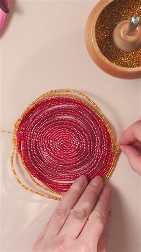 Make a decorative flamingo flower with beads - DIY by Søstrene Grene
