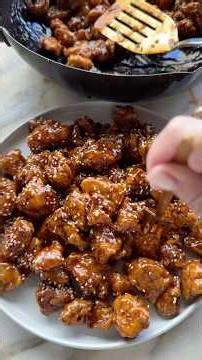 The secret to this super tasty orange chicken recipe is substituting orange with tangerine!