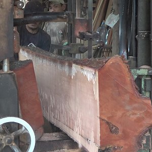 458K views · 1.2K reactions | dangerous process without safety!! Splitting Giant Wood | Sawmill & Woodworking | Facebook