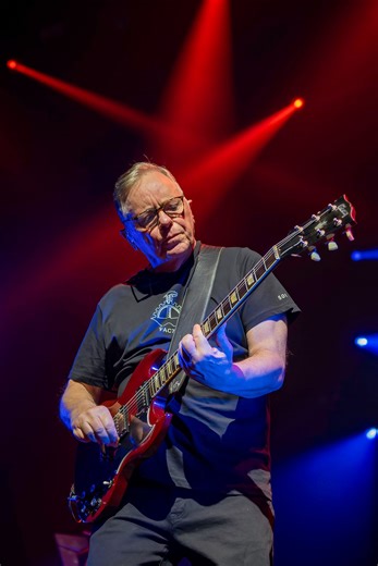 New Order Joined By The Killers’ Brandon Flowers For “Bizarre Love Triangle” During Salt Lake City Show -