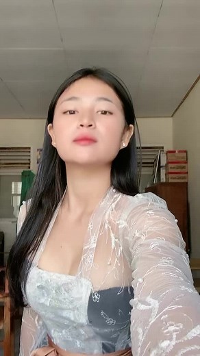 Cantik Bali: Pesona Gadis Bali yang Menawan