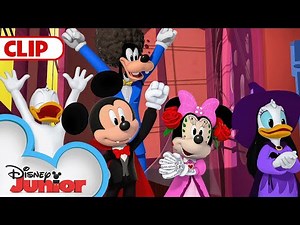Whatcha Gonna Be Halloween Music Video 👻| Mickey Mouse Funhouse, SuperKitties & MORE | ‪@disneyjr‬