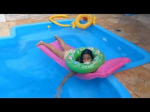 Gincana na #piscina coma a participacao do #emanuel