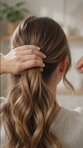 Easy Soft Half-Up Half-Down Hairstyle Tutorial! ✨💇‍♀️ #shorts
