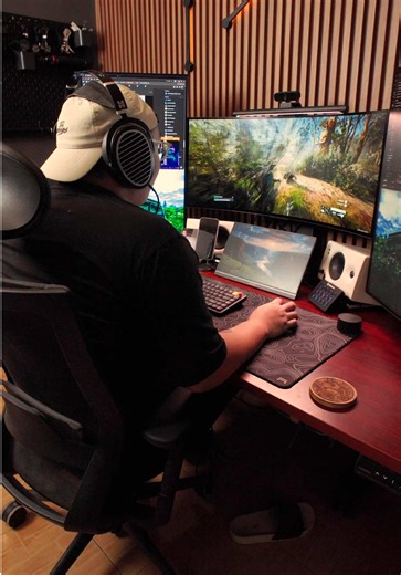 Unboxing the LG Ultragear Ultrawide OLED Monitor