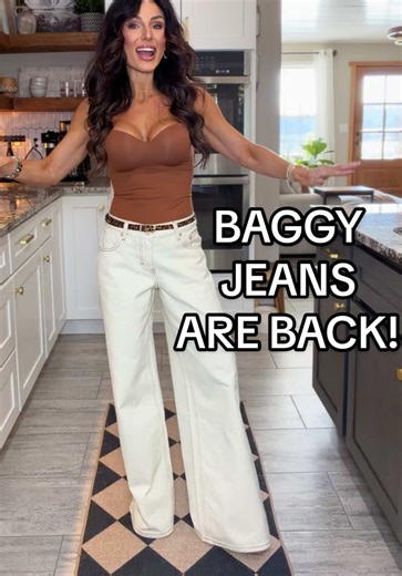Baggy Low Rise Jeans: A Spring Fashion Must-Have!
