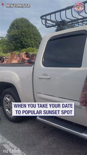 Hilariously long line to see the sunset🌆 | Bright Side