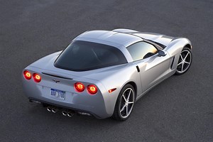 2011-12 Chevrolet Corvette Recalled Due To Rear Hatch Flaw