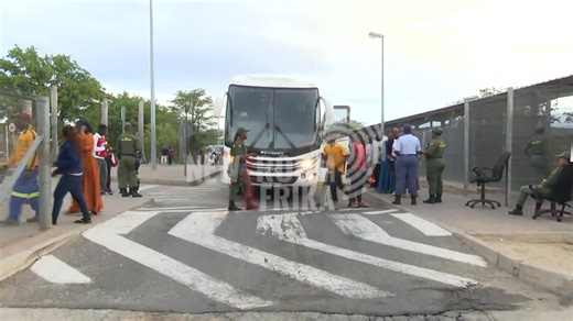 [WATCH] The Border Management Authority is intensifying its operations at the Beitbridge border post on the last weekend before schools in South Africa open.More people are expected to return to the country from their festive season holidays in neighbouring countries. Newzroom Afrika's Scara Mafokoane has been following those developments from Musina. #Newzroom405 | Newzroom Afrika