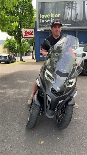 Piaggio MP3 530 Tilt Lock System Explained