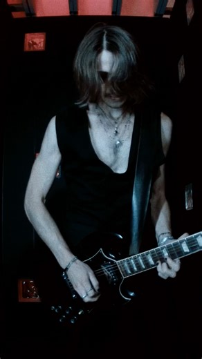 This solo hits different 🔥💊 Stream How The Story Ends everywhere #hardrock #guitarsolo