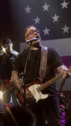 Stage is set and guitars are tuned for the 2026 American Tour 🇺🇸 Tickets at the link in bio.