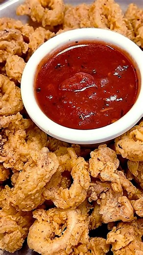 Perfectly Crispy Calamari That Stays Tender #foodreview #shorts