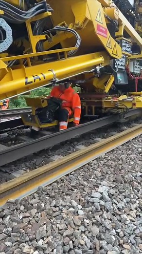 Railway Track Laying Machine: Engineering Marvel Unveiled
