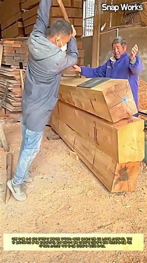 상처 없이 단단하게! 완충 패드를 활용한 전통 목공 타격법 #worker #process #woodworking #construction #skills