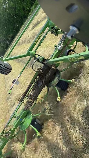 Purely out of curiosity and all in good fun, a tedder will rake a decent windrow in a pinch. #krone #tedder #hay #johndeere #indiana #indianafarmer