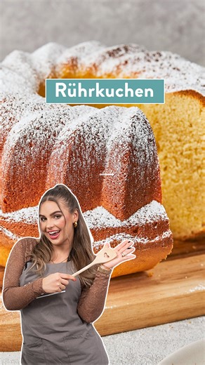 Saftiger Rührkuchen 🥧 😋 📌Mit Rezept Der absolut beste Rührkuchen nach Omas Rezept wartet auf dich – und das mit unserem unschlagbaren Grundrezept! Super schnell und einfach zu backen, mit einem saftigen Teig, der einfach himmlisch schmeckt. Da bleibt wirklich kein Wunsch offen! 🗒️ Unsere Zutaten: **Für den Rührkuchen** 250 g weiche Butter 250 g Zucker 1 Pck. Vanillezucker 6 Eier (Größe M) 500 g Mehl (Type 405) 1 Pck. Backpulver 250 ml Milch **Zum Dekorieren** 1 TL Puderzucker **Außerdem** e