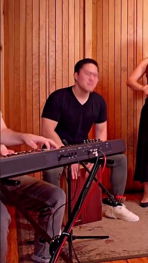 Captured in Perfect Sound: A Live Jam on the Zoom H6studio