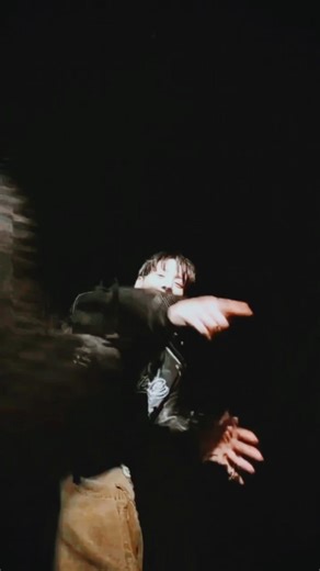 🕺💜 #shorts#ytviral#bts#방탄소년단#army#btsarmy#kpop#btsmember#btsedits#정국#btsv#taehyung#korea#jk#taekook