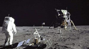 $1 for collecting moon rocks: NASA awards contract for bringing lunar samples