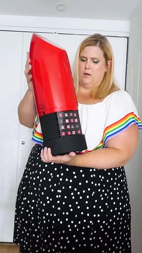 I can’t believe someone sent this to me!!!!😱😱😱😱 #nars #makeup #lipstick