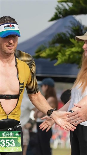 FLOWITRI TRIATHLON COACHING on Instagram: "This is what race day looks like with this amazing team 💛 Two overall podiums, six state championship titles and so many PB’s. The Flowi-family absolutely cleaned up at @islandtriathlonfestival festival last weekend. We will be riding this high all the way through 2026 👑💛 #triathloncoaching #triathlon #exploreyourpotential Shoutout to @roxydaviss for helping capture such memorable moments 🎥"