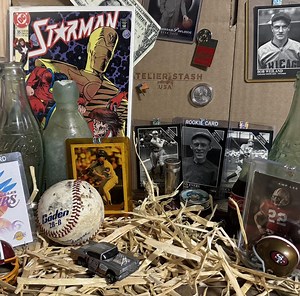 American Goodies Box, a Memoribilia and Vintage Box of Collector Items Carefully Curated - Etsy Canada
