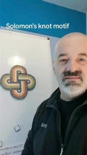 One of the most common patterns seen in a Roman mosaic is the Solomon's knot motif, but it's not a knot! #romanmosaics #learnromanmosaics #ks2romans