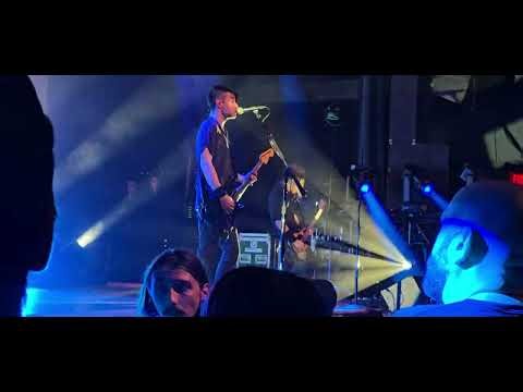 Chevelle- Comfortable Liar (Full Song Live)