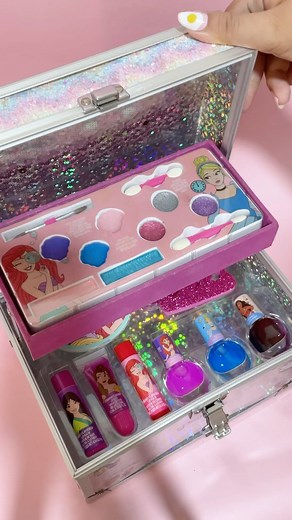 Princess glam packed in a case! ✨ The Disney Princess train case is bursting with magical makeup fun. Time to play dress-up and shine like royalty! Discover more through the link in our bio. 🛒 | TownleyGirl