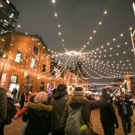 61K views · 2.7K reactions | The Toronto Christmas Market is now open for the holidays ❄️ | blogTO | Facebook