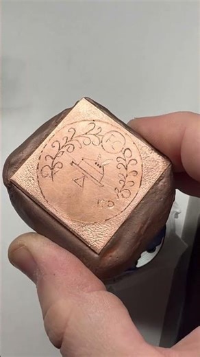 Académie de sertissage - Cette gravure par un élève pourrait un jour valoir une fortune