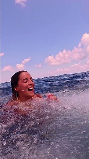 Chasing turkeys one day, fishing in the Gulf the next. The full episode with Scarlett is out now.
