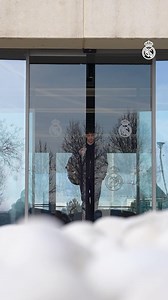 Ready for the occasion 👌 Listos para la ocasión 🕴️ Louis Vuitton | Real Madrid C.F.