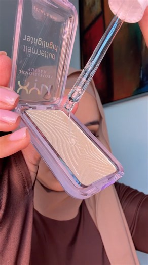The Highlighter HACK you NEED to try! ✨😱✨#makeup #highlighter # #makeuptutorial #shorts #viral