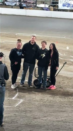 I know you been! Emma Indoor Raceway | #kartracing | #ShowMeDirt