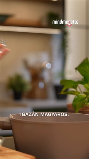 Hagyományos sertéspörkölt receptje | Mindmegette.hu